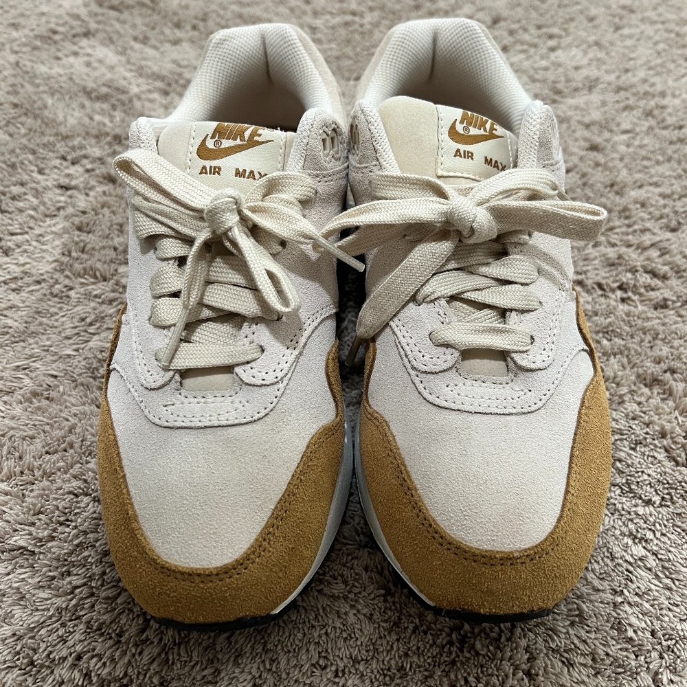 Nike Women's Air Max 1 Premium SC